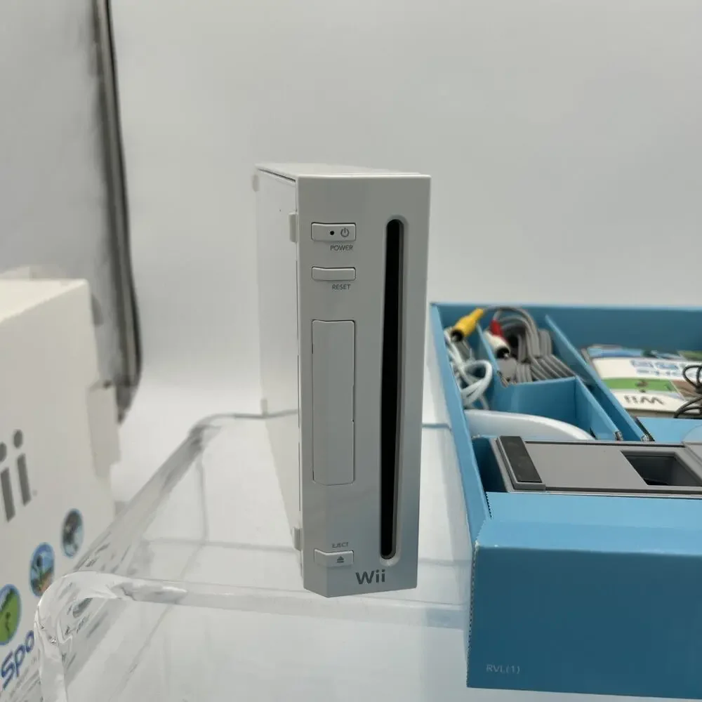 White Nintendo Wii Console Wii Sports- Complete In Box CIB - Matching Serial #'s
